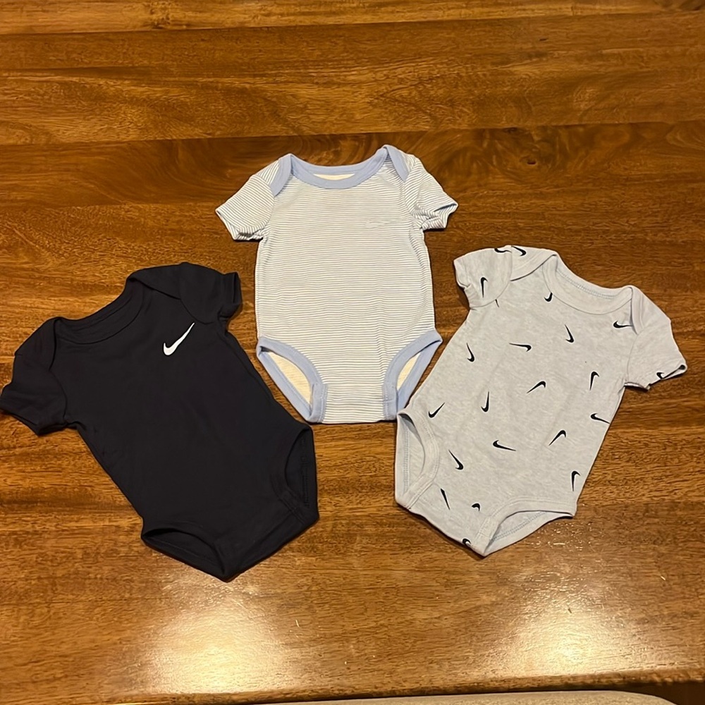 Nike 3M Baby short sleeve onesies 3 Pack